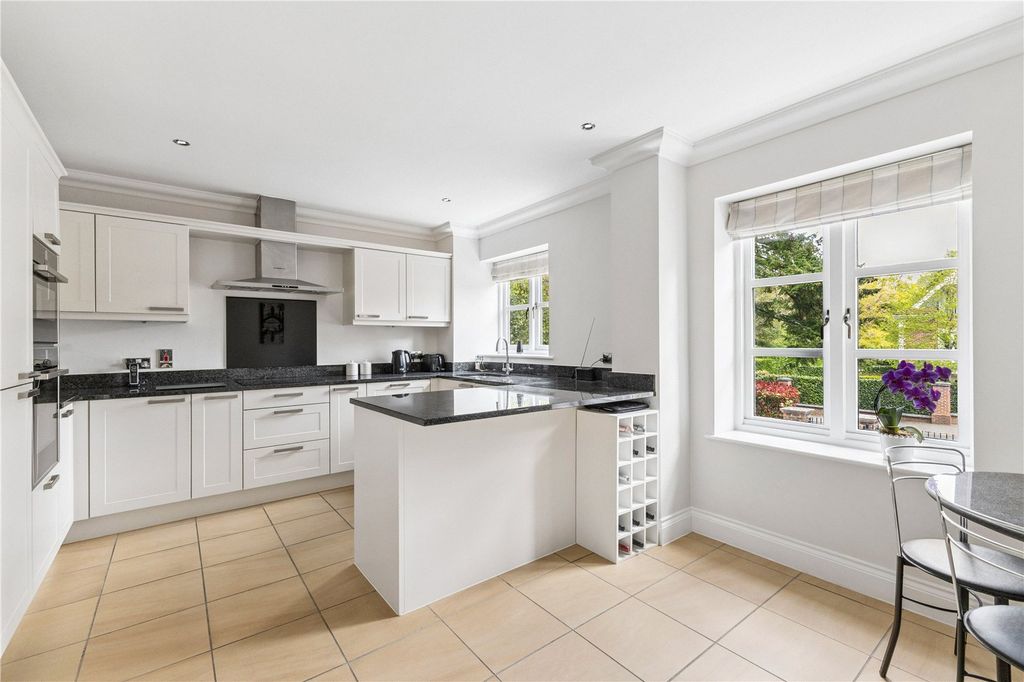 Additional image 7 of 2 bed flat for saleCross Road, Ascot, Berkshire SL5