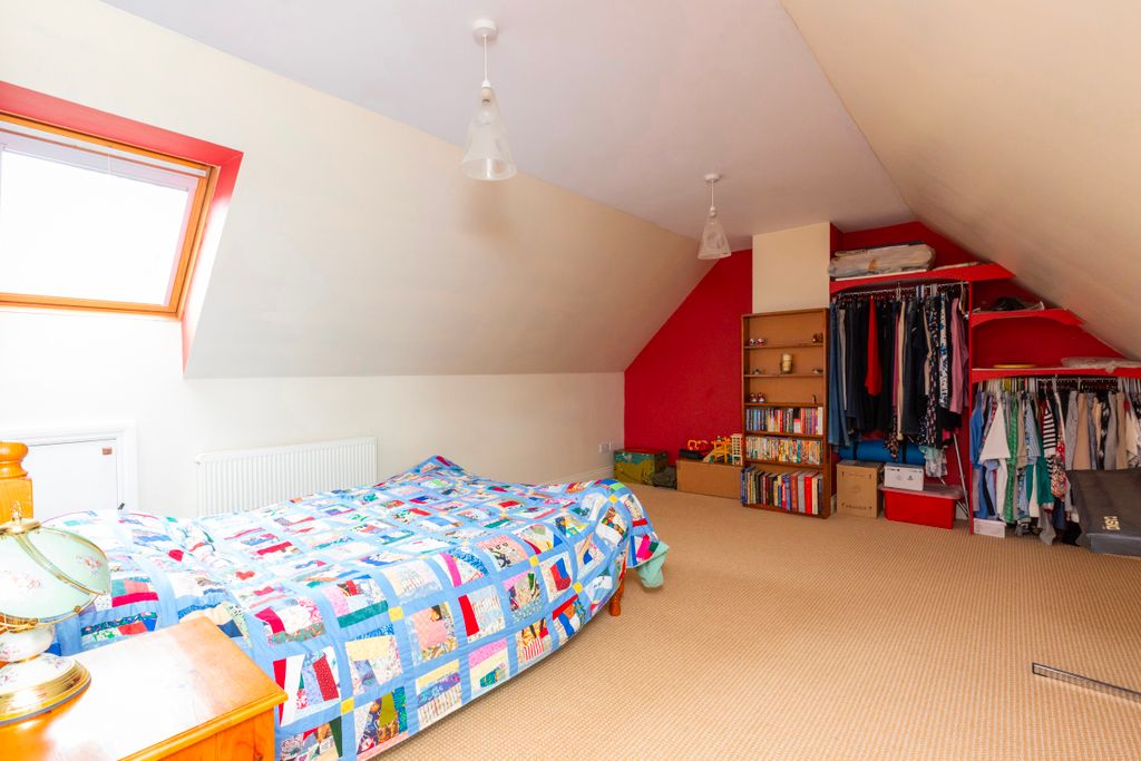 Additional image 9 of 5 bed detached house for saleOld Beech House, Le Neubourg Way, Gillingham SP8