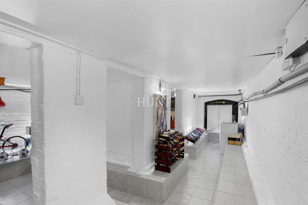 Additional image 29 of 5 bed terraced house for saleBroomhill Road, Woodford Green IG8