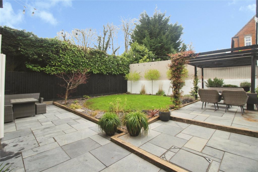 Additional image 10 of 4 bed detached house for saleFrezenberg Close, Burbage, Hinckley, Leicestershire LE10