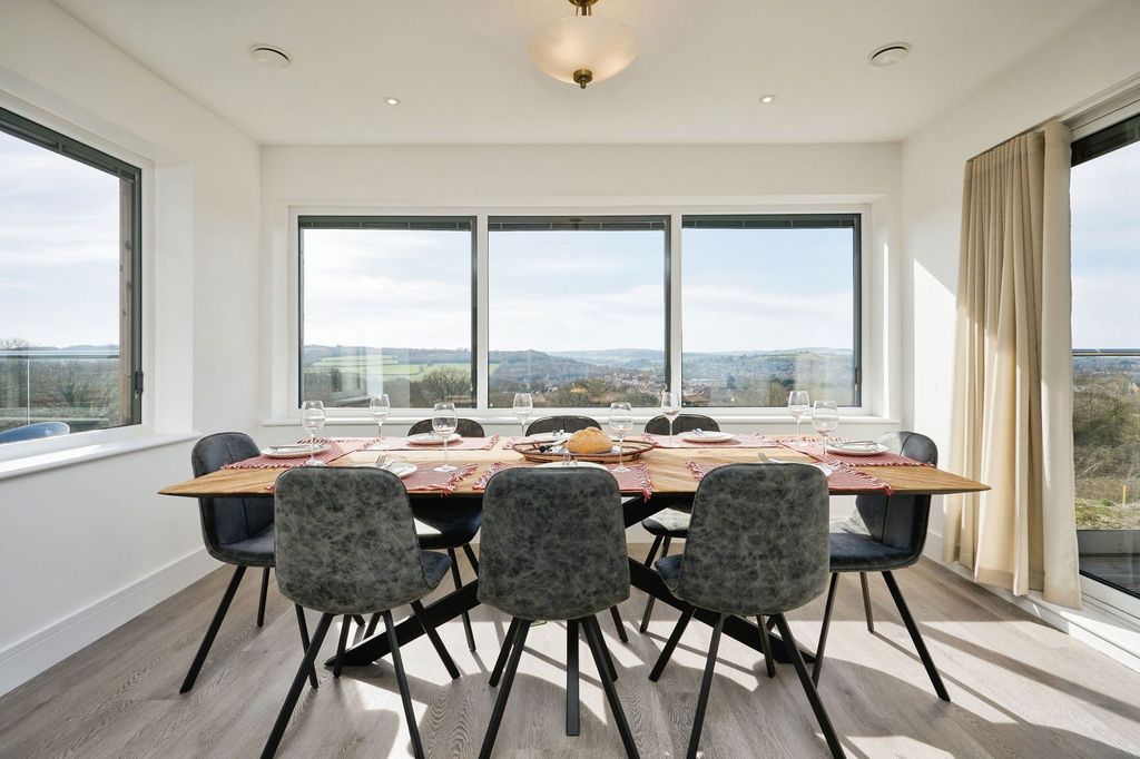 Additional image 4 of 4 bed detached house for saleBuckbury Lane, Newport, Isle Of Wight PO30