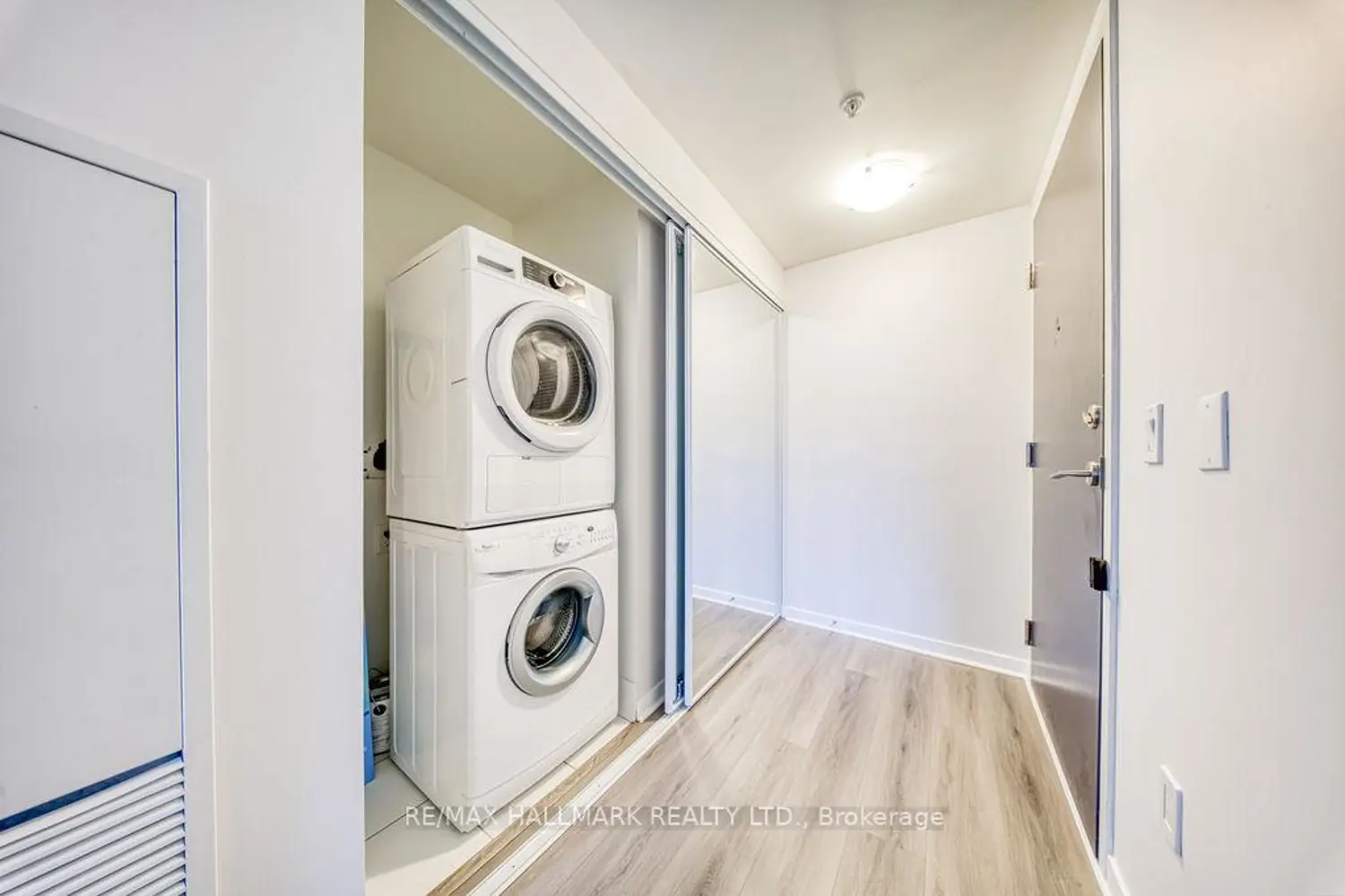 Additional image 7 of 3237 Bayview Avenue 302