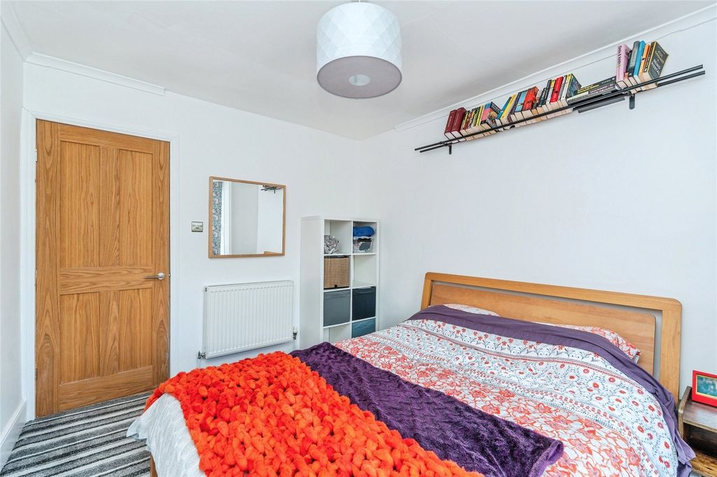 Additional image 14 of 4 bed semi-detached house for saleSuffolk Avenue, Shirley, Southampton, Hampshire SO15