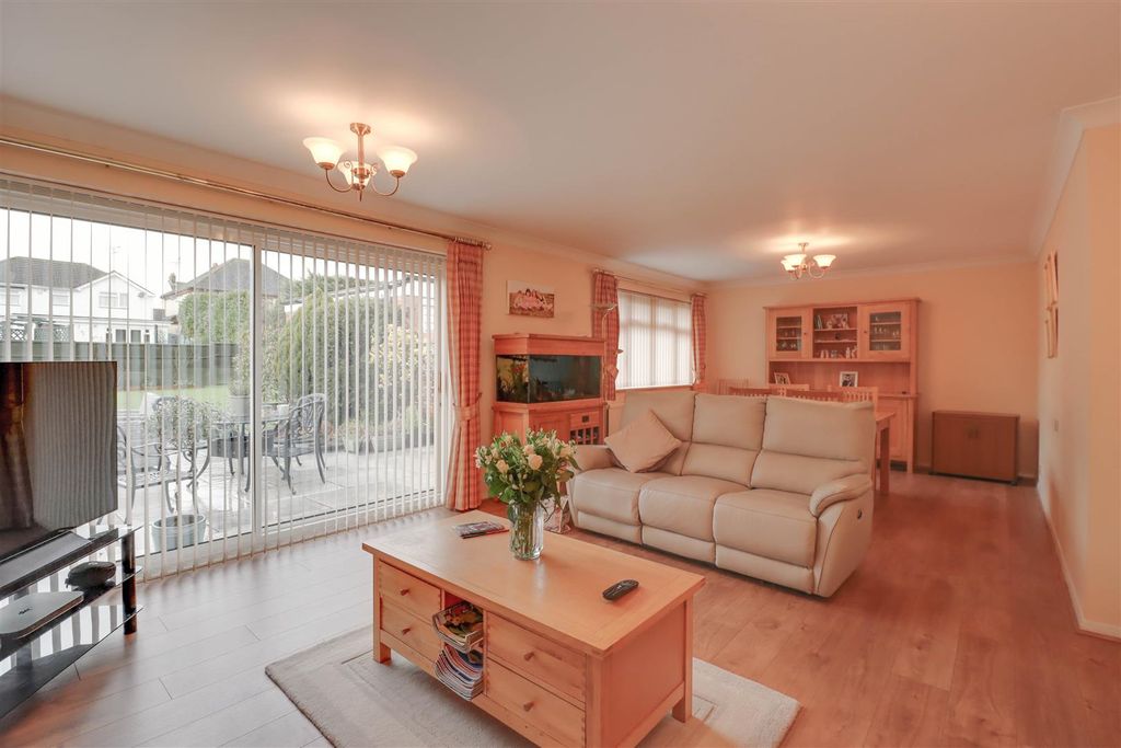Additional image 7 of 4 bed detached house for saleSwan Lane, Wickford SS11