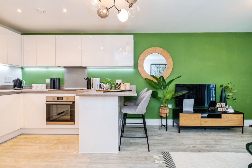 Additional image 2 of 1 bed flat for saleGranada House, Southampton SO14