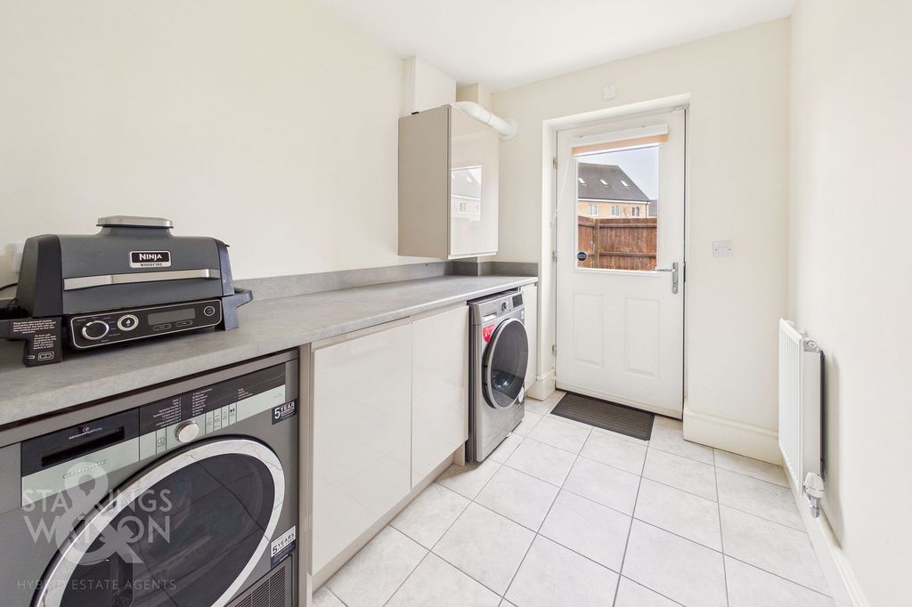 Additional image 15 of 4 bed end terrace house for saleJutland Rise, Wymondham NR18