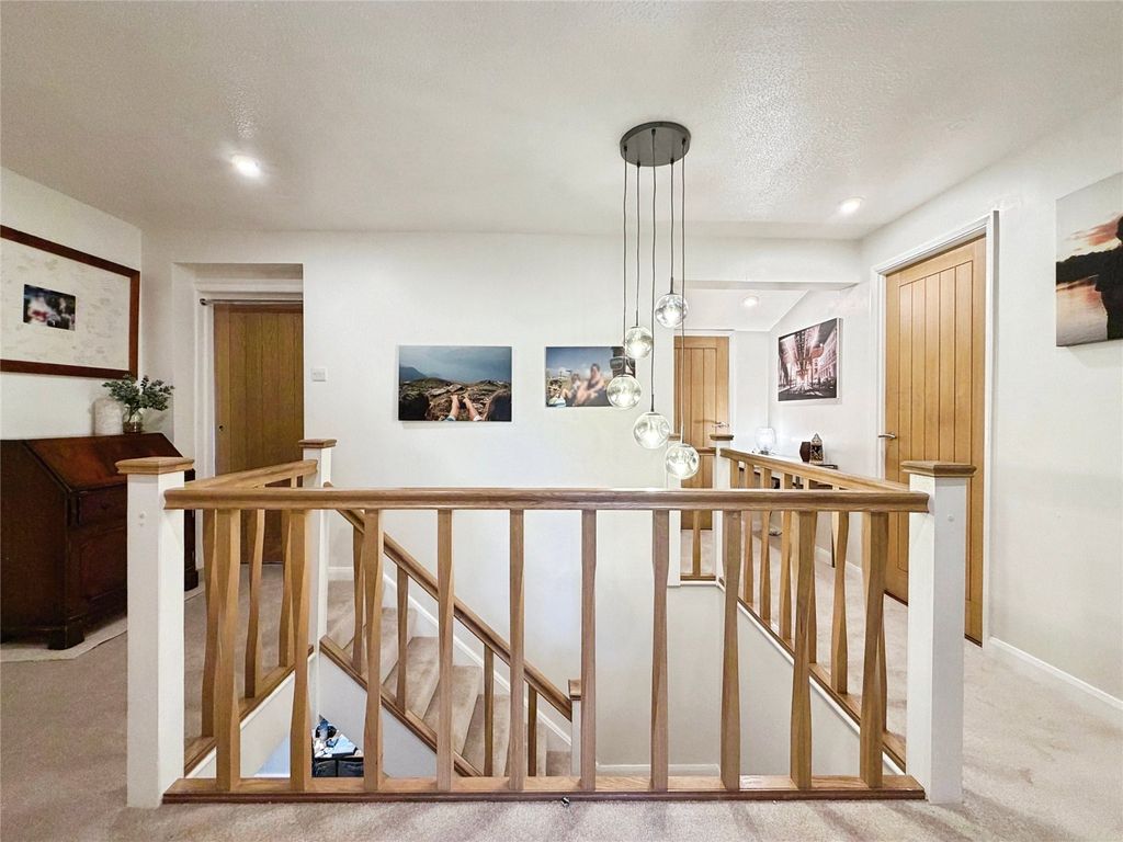 Additional image 9 of 5 bed detached house for saleColeridge Avenue, Yateley, Hampshire GU46