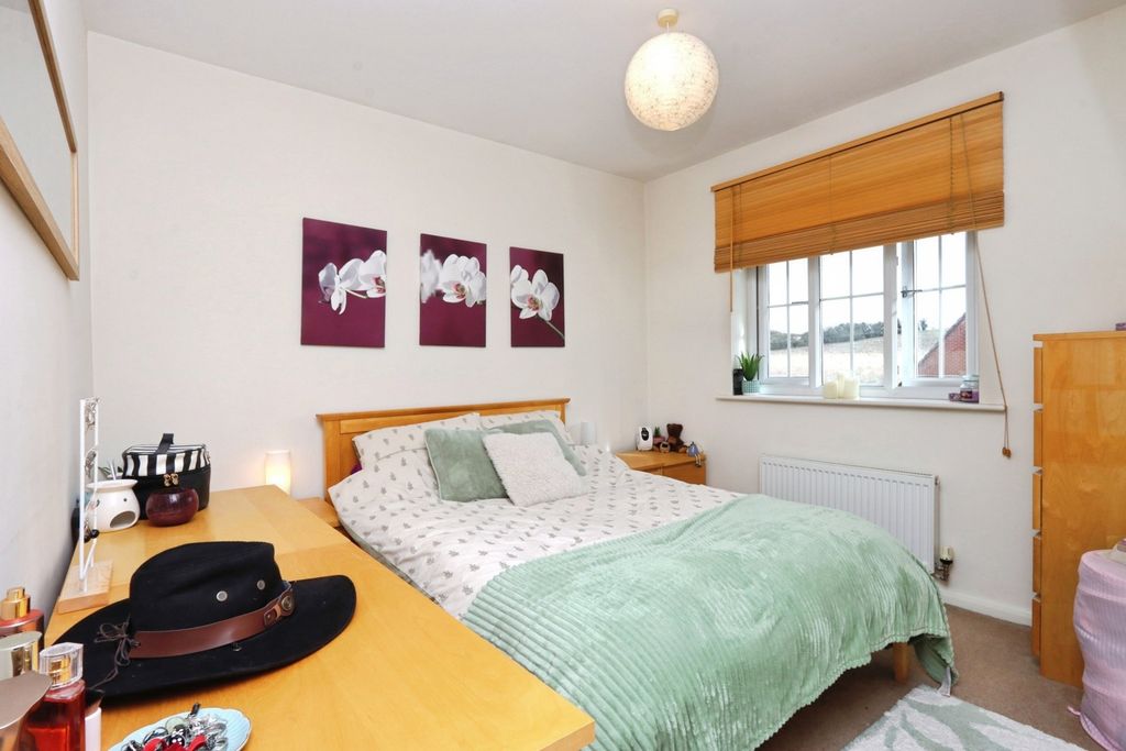 Additional image 12 of 2 bed flat for saleKyle Close, Sheffield, South Yorkshire S21