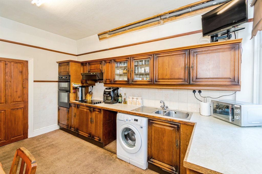 Additional image 8 of 4 bed detached house for saleSt. James Road, Southampton SO15