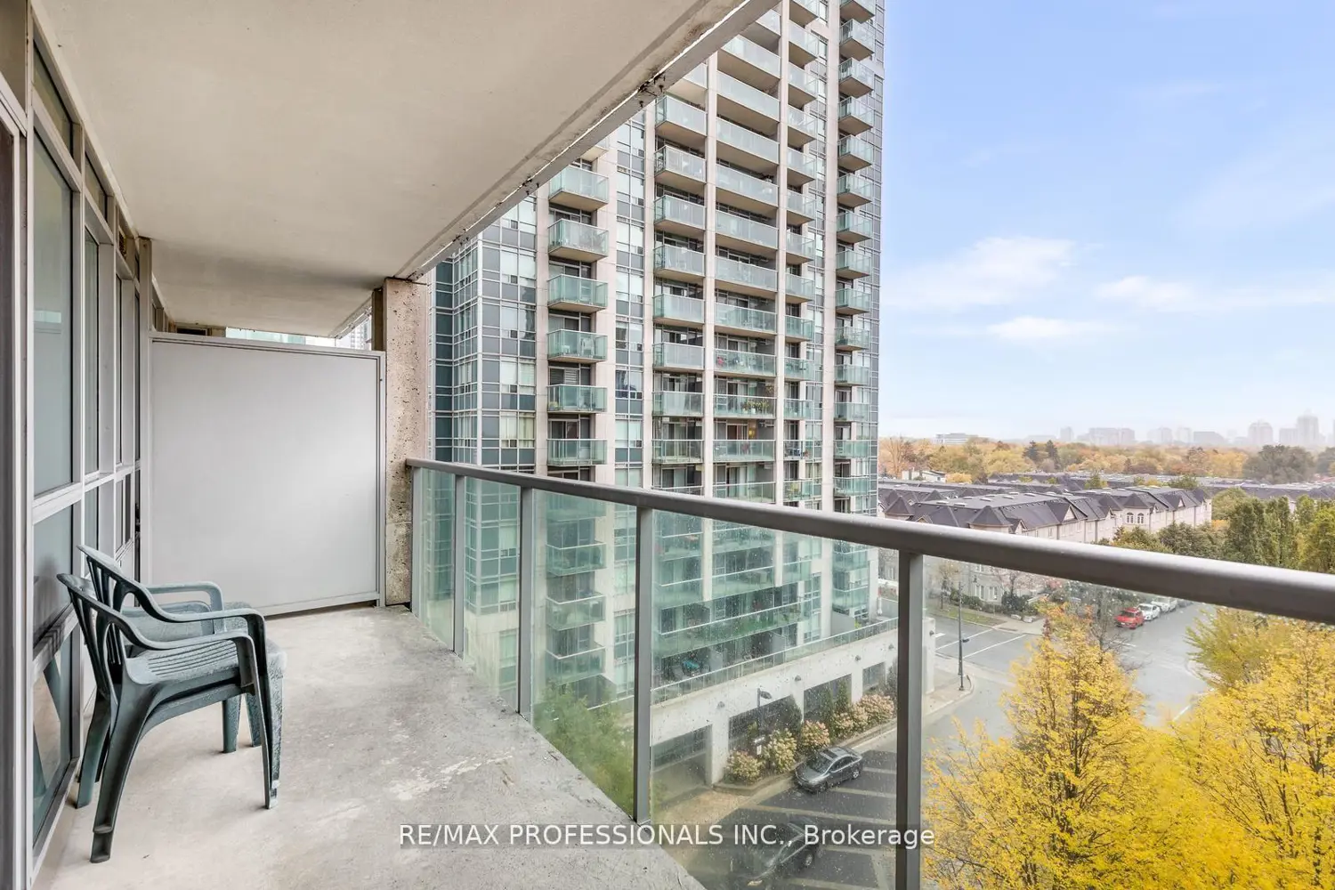 Additional image 16 of 18 Harrison Garden Boulevard 706