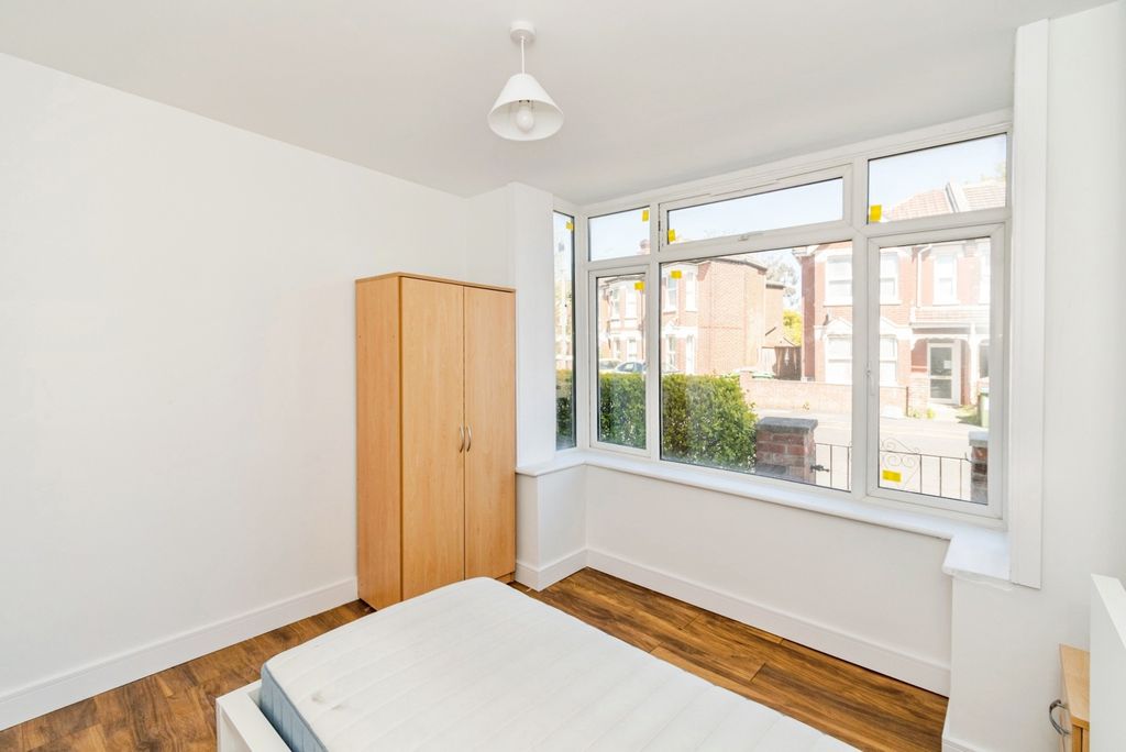 Additional image 9 of 5 bed detached house for saleHandel Terrace, Southampton, Hampshire SO15