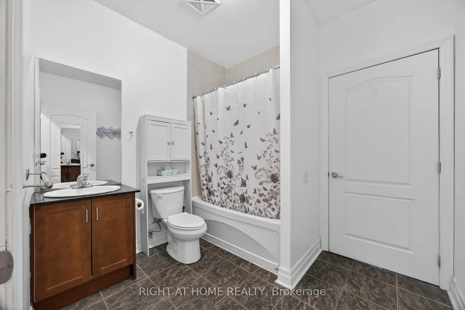 Additional image 14 of 44 Bond Street 518