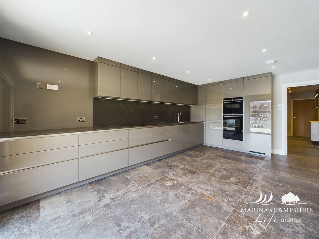 Additional image 10 of 3 bed terraced house for saleCarbis Close, Portsmouth PO6