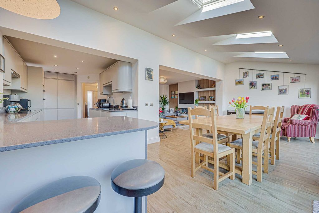 Additional image 10 of 4 bed detached house for saleCharters Court, Wickford SS11