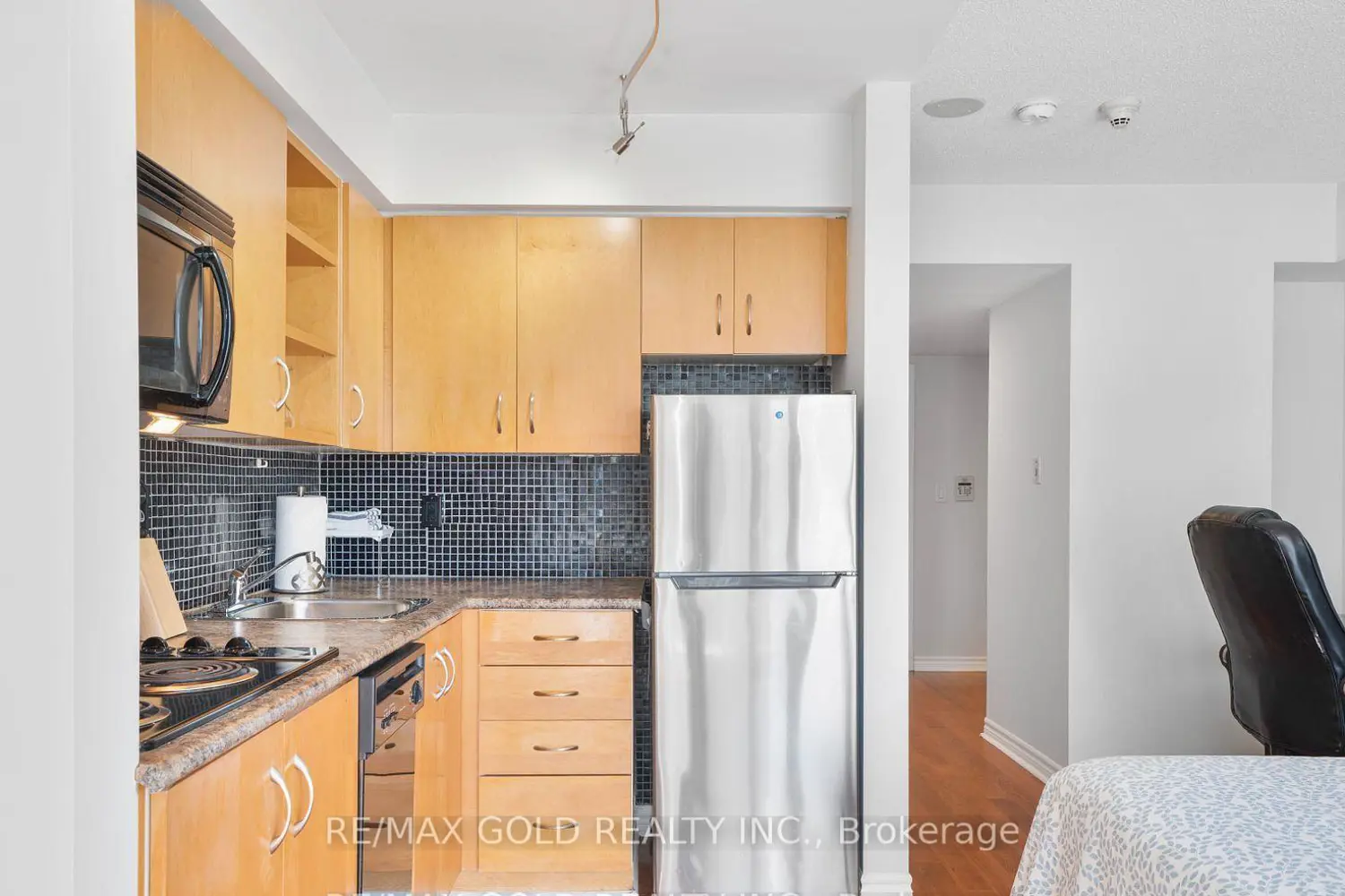 Additional image 9 of 200 Victoria Street 1506