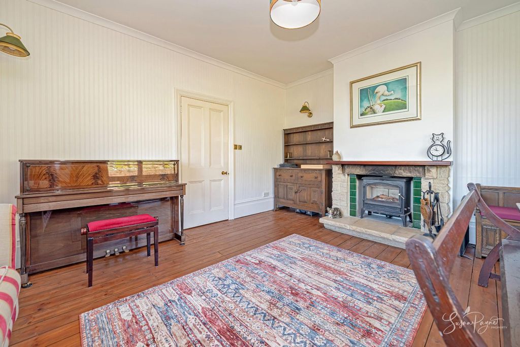 Additional image 10 of 4 bed detached house for saleCalbourne Road, Newport PO30