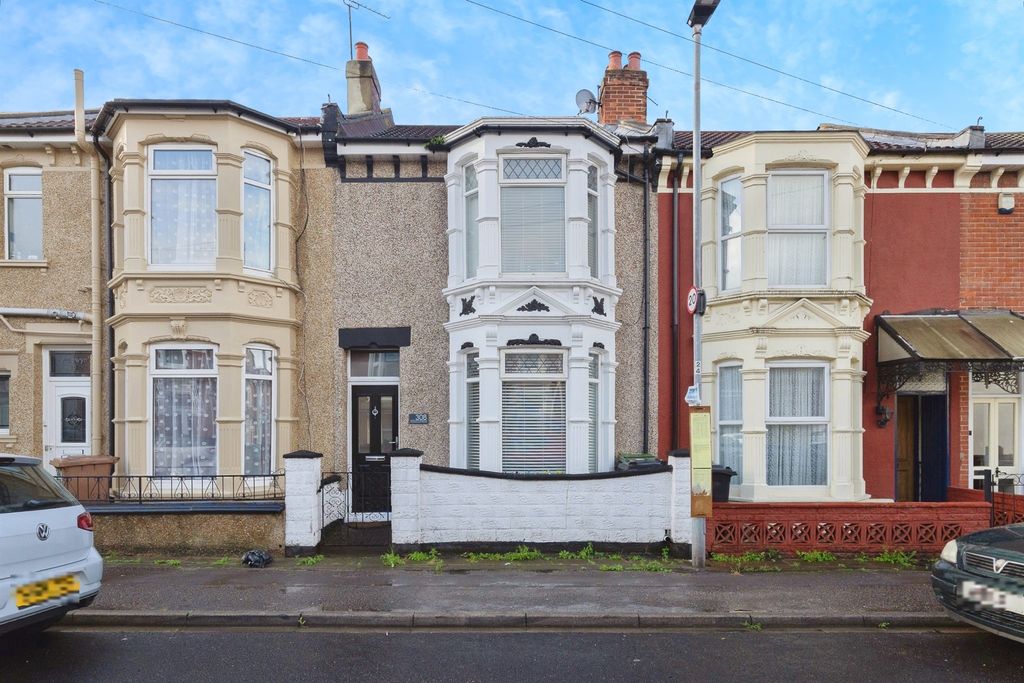 2 bed terraced house for salePowerscourt Road, Portsmouth PO2
