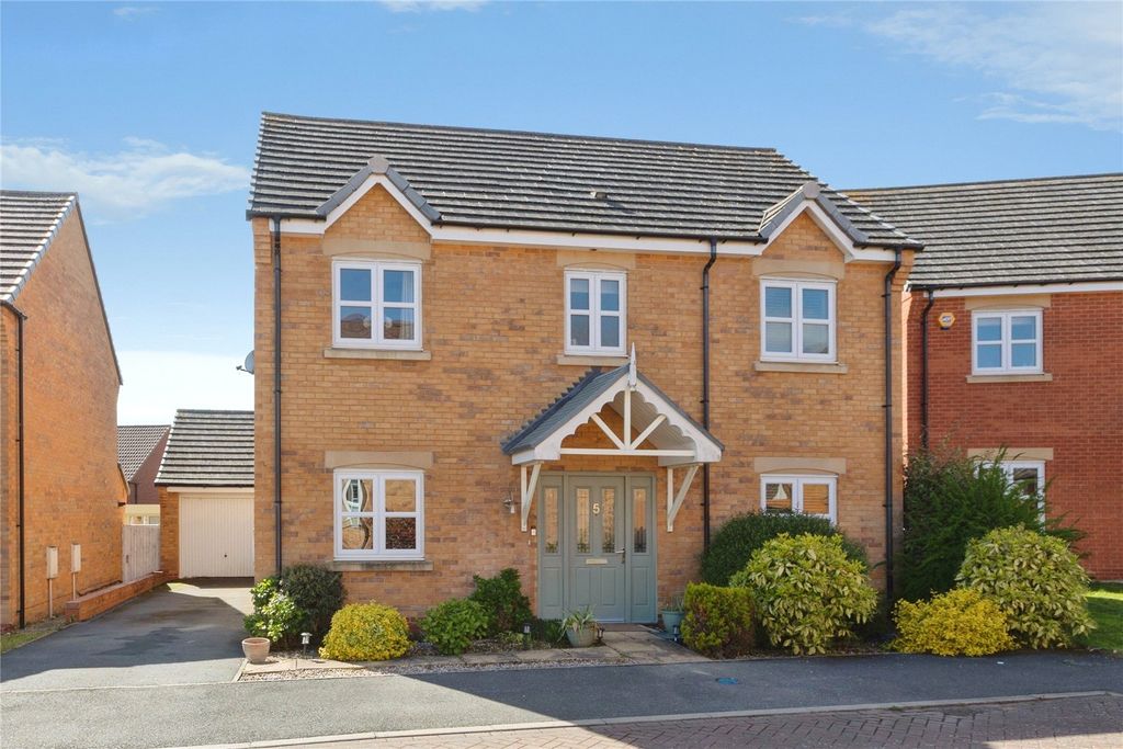 4 bed detached house for saleAspen Close, Great Glen, Leicester, Leicestershire LE8
