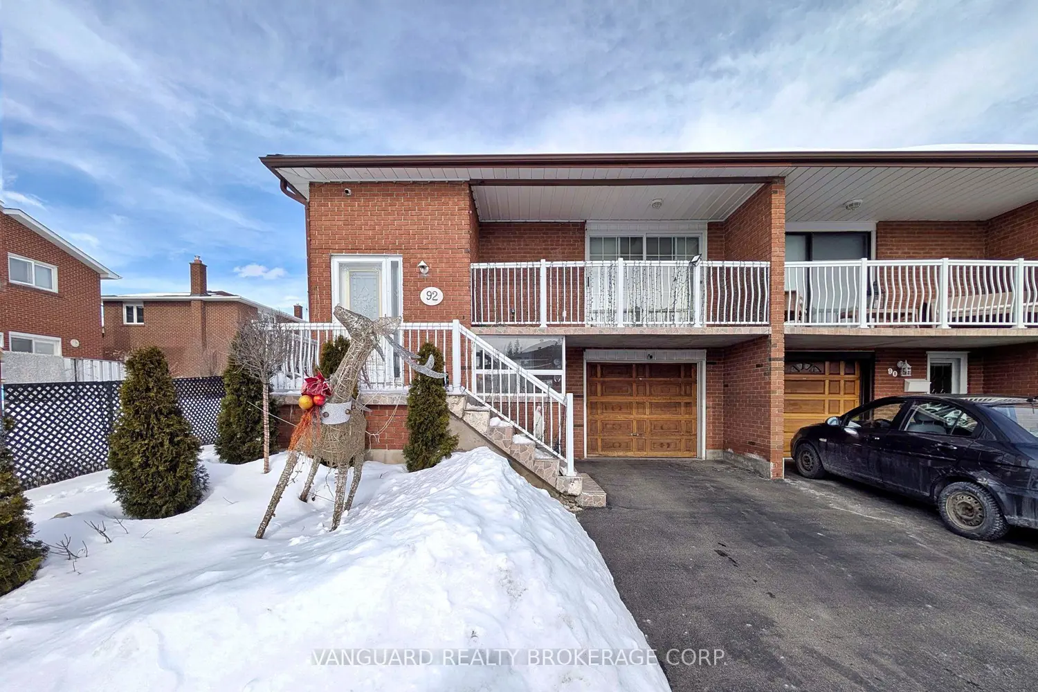 92 Skelton Boulevard
