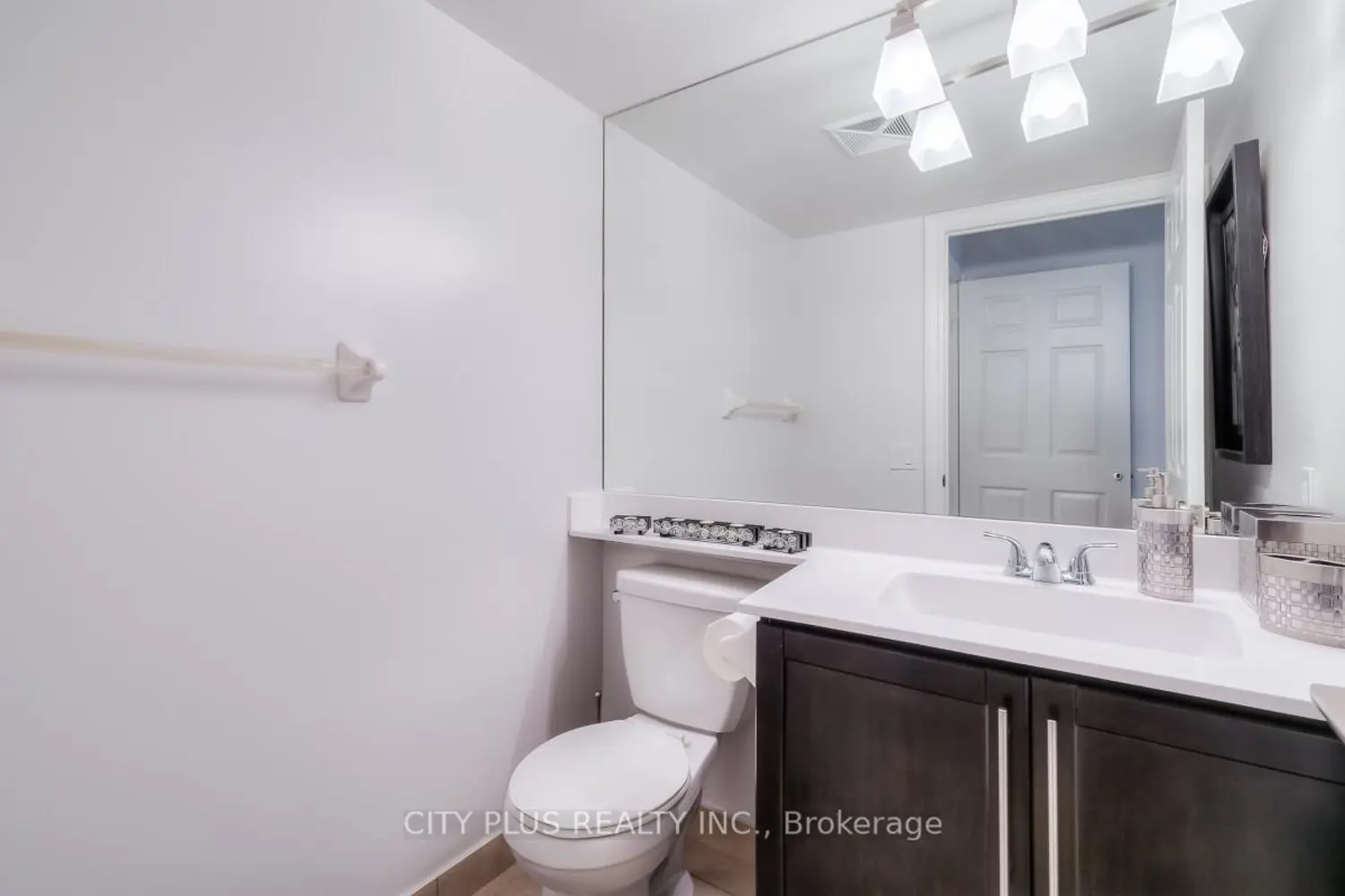 Additional image 14 of 23 Cox Boulevard 1077