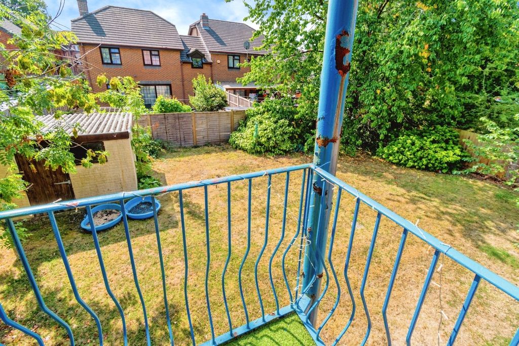 Additional image 2 of 1 bed flat for saleRoberts Road, Southampton, Hampshire SO15