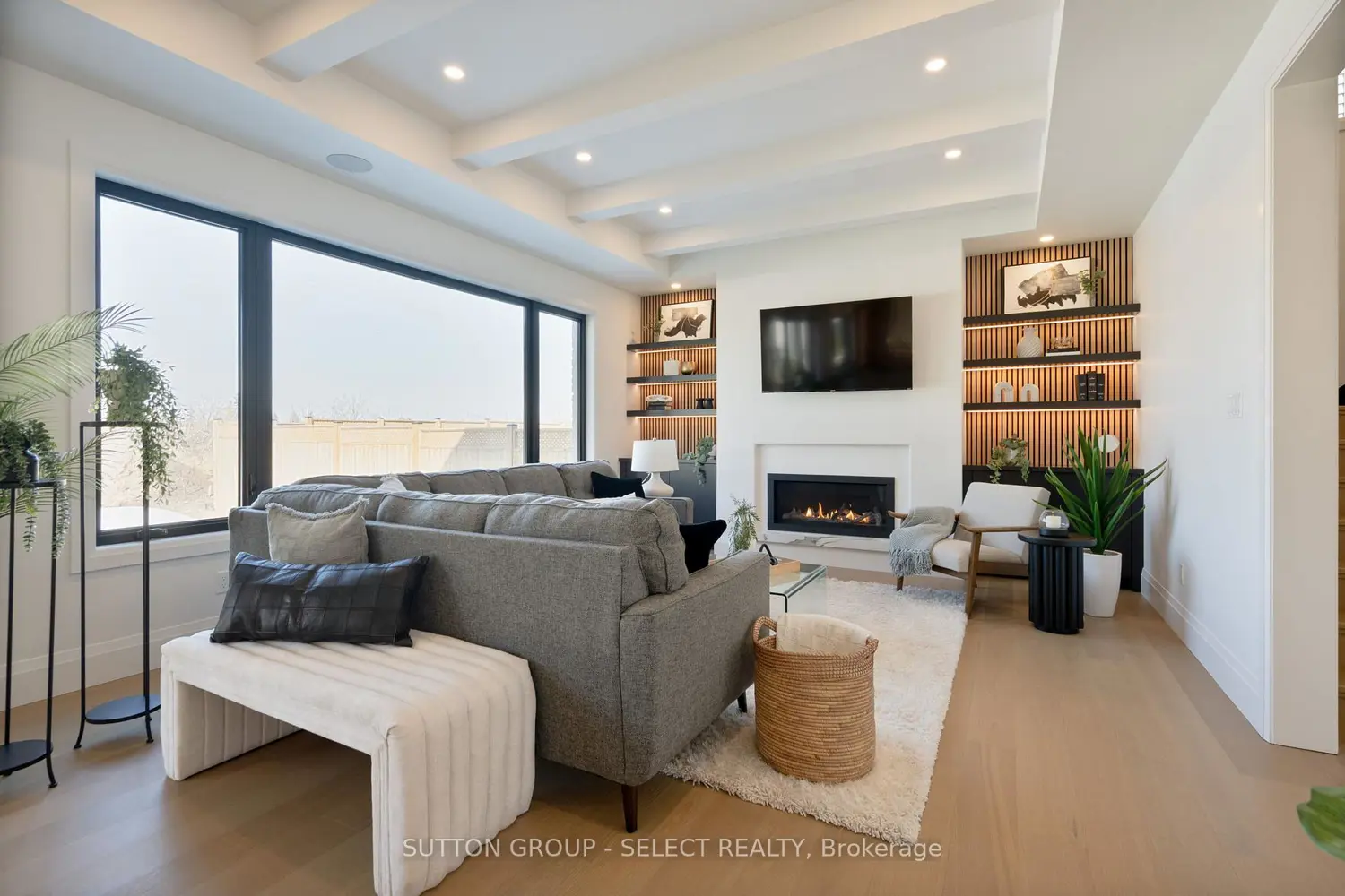 588 Creekview Chase