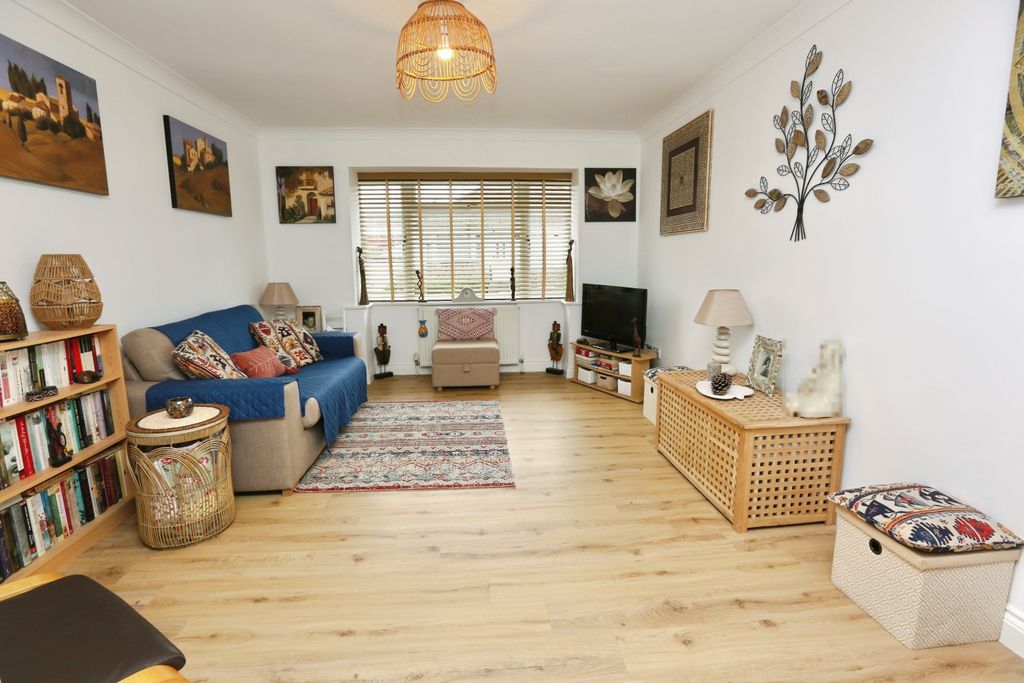 Additional image 7 of 3 bed detached bungalow for saleFirtree Way, Southampton SO19