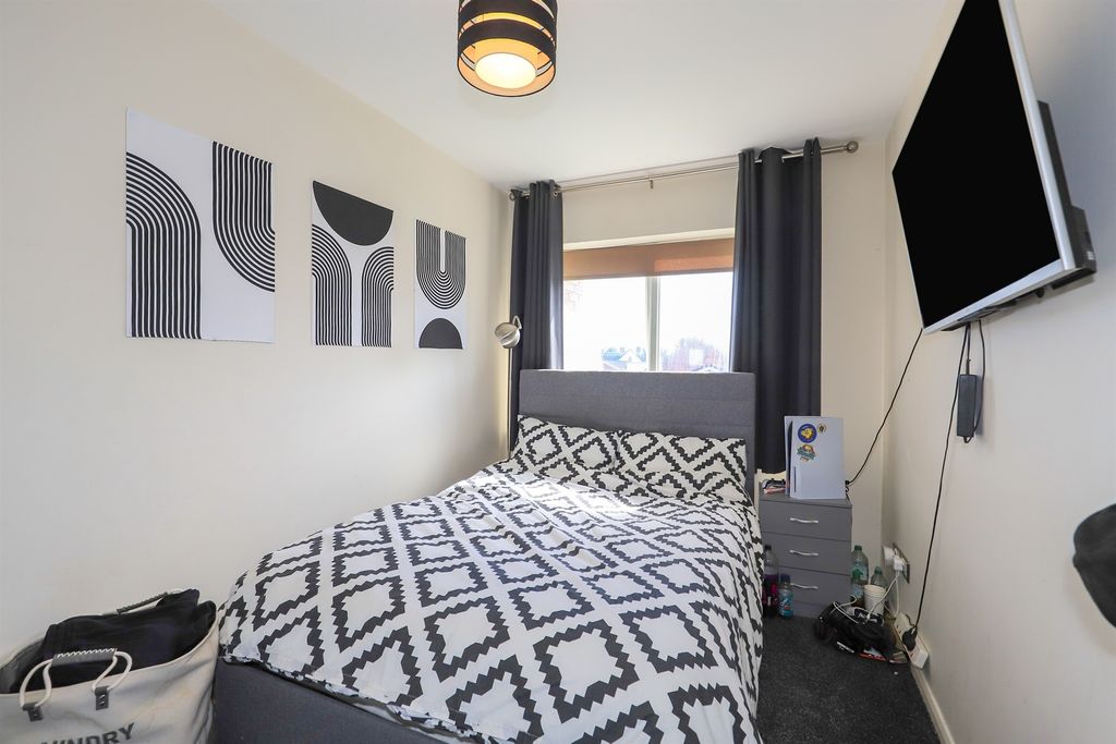 Additional image 16 of 2 bed flat for saleRegis Road, Wolverhampton WV6