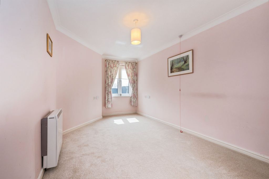 Additional image 5 of 1 bed flat for saleOakley Road, Southampton SO16