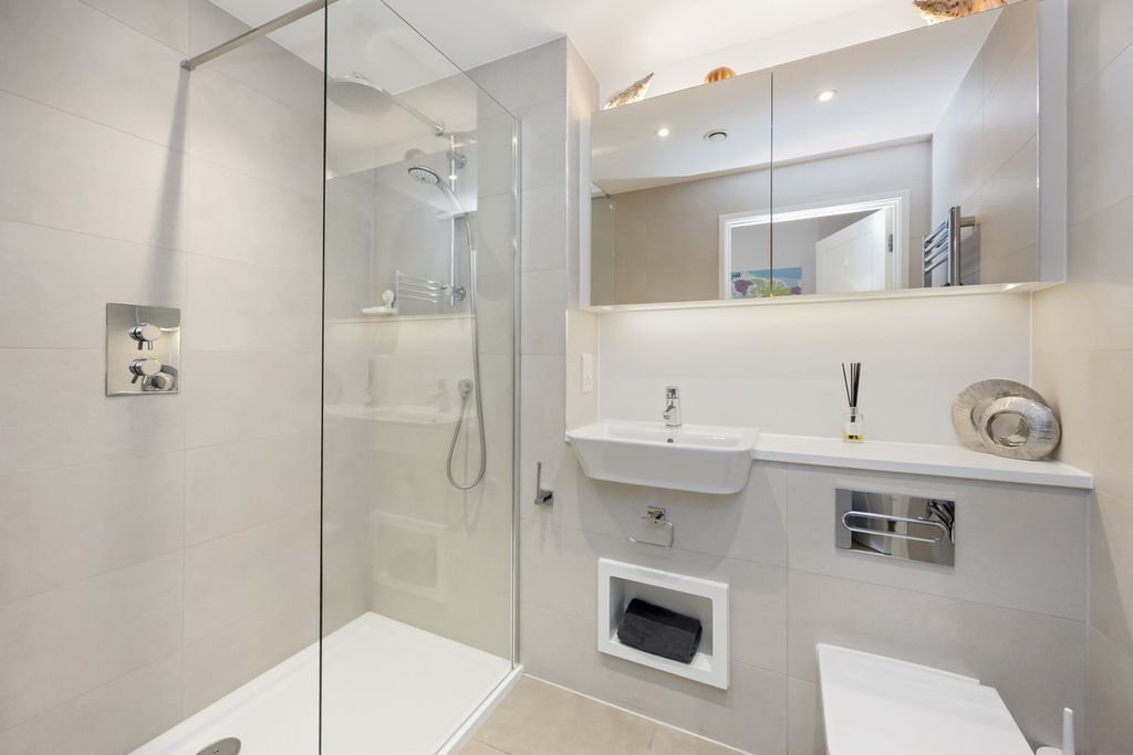 Additional image 14 of 2 bed flat for saleBrighton Road, Worthing BN11