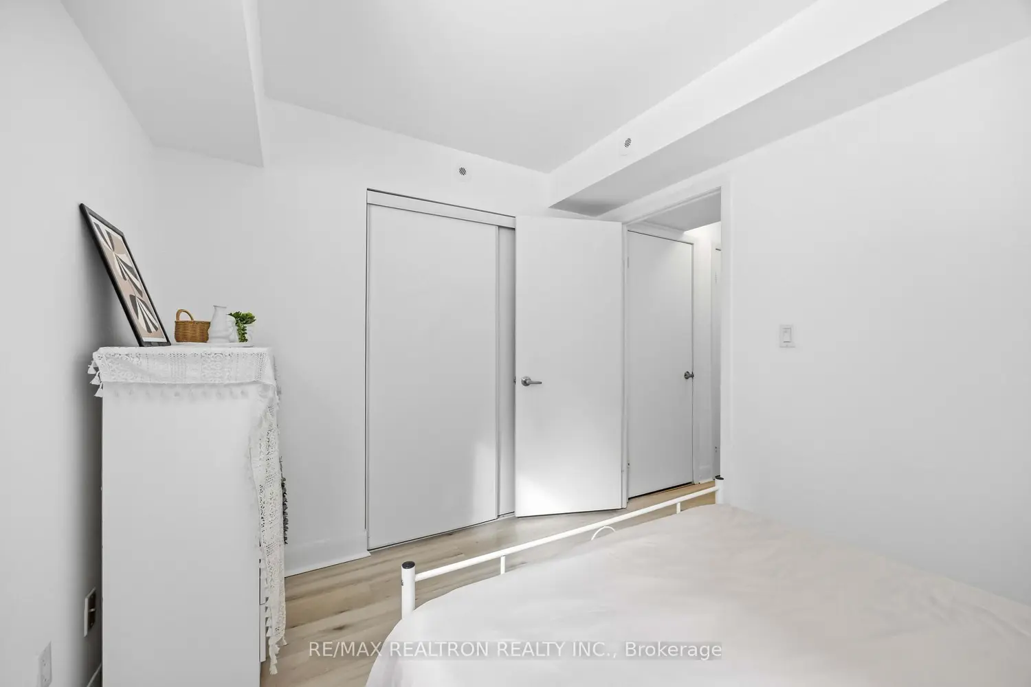 Additional image 11 of 415 Jarvis Street 121