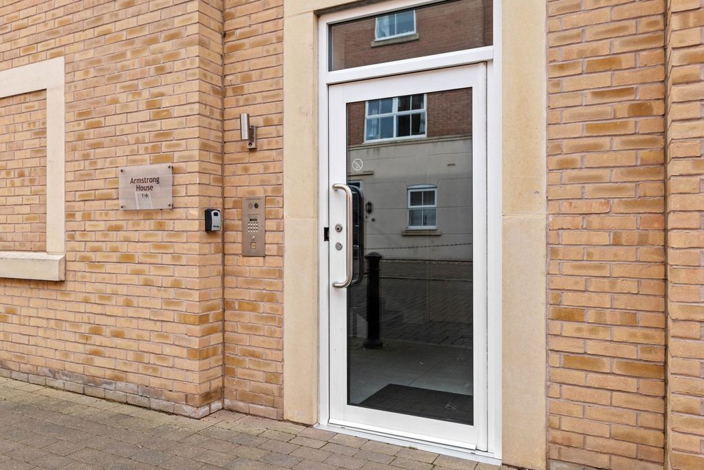 Additional image 12 of 2 bed flat for saleApartment 5, Armstrong House, Armstrong Drive, Diglis, Worcester. WR1