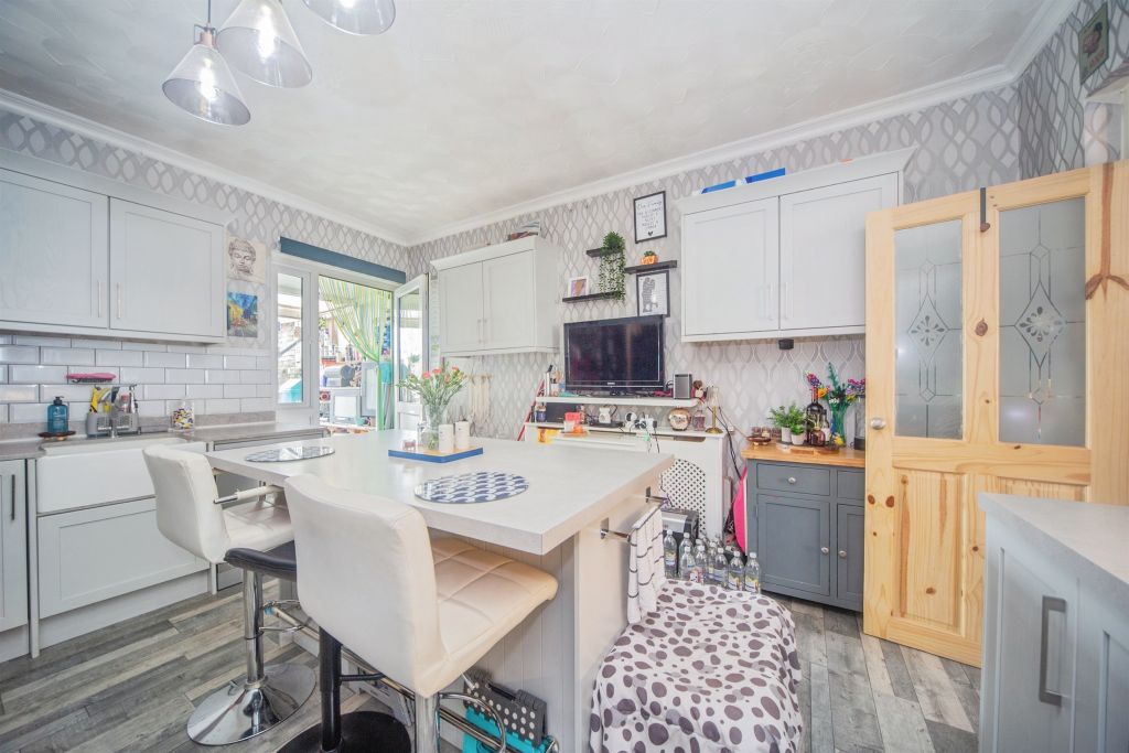 Additional image 7 of 2 bed flat for saleTwyford Avenue, Portsmouth PO2