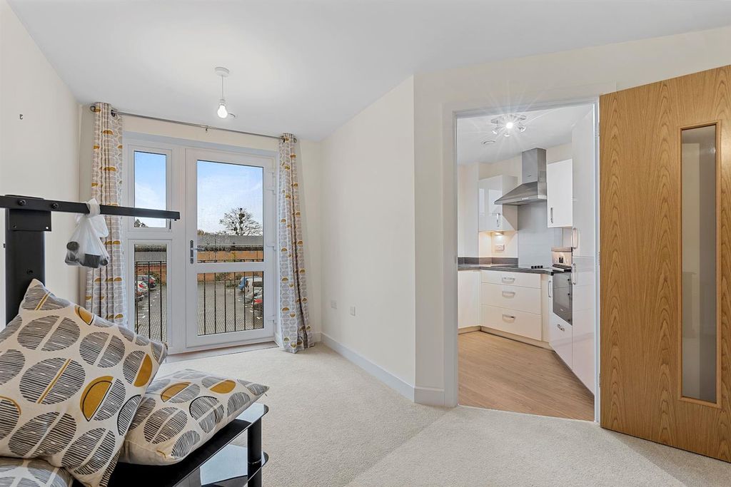 Additional image 3 of 1 bed flat for saleHampton Place, Anglesea Rd, Shirley, Southampton SO15
