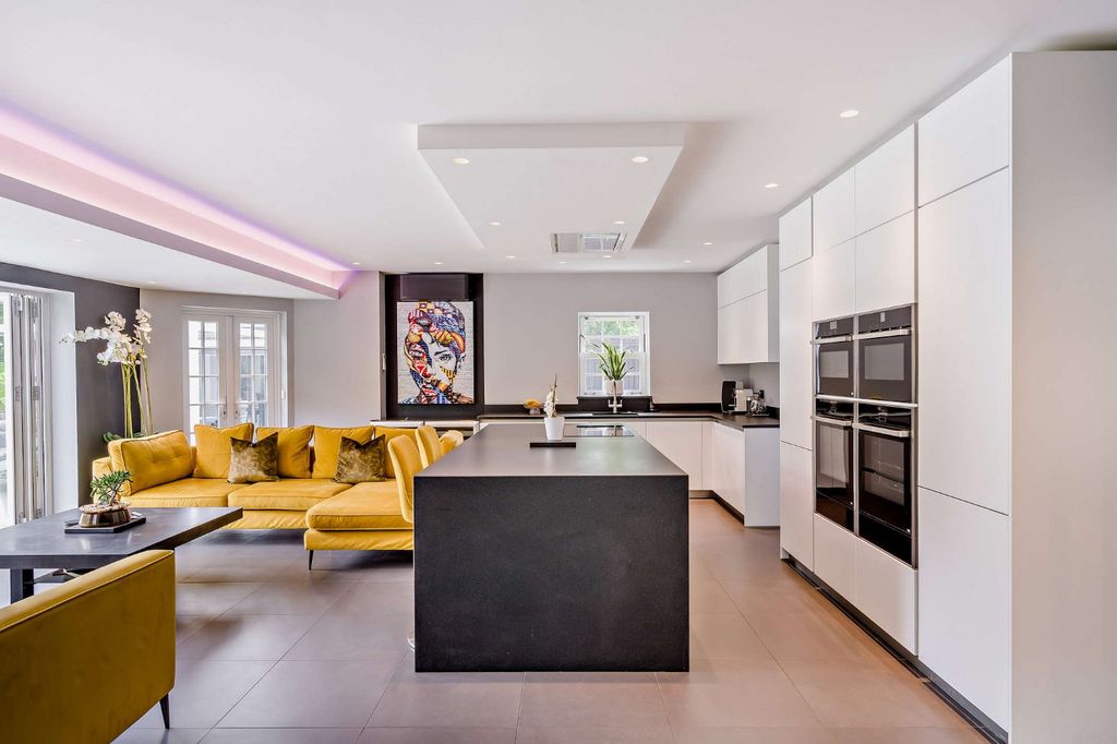 Additional image 5 of 6 bed detached house for saleBlacksmiths Lane, Wickham Bishops, Essex CM8