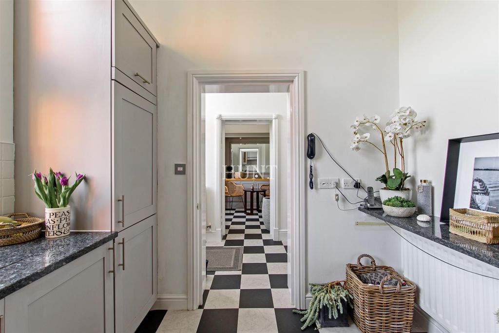 Additional image 4 of 4 bed flat for saleDevonshire House, Repton Park, Woodford Green IG8
