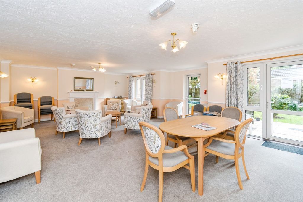 Additional image 10 of 2 bed flat for saleGrosvenor Road, Southampton SO17
