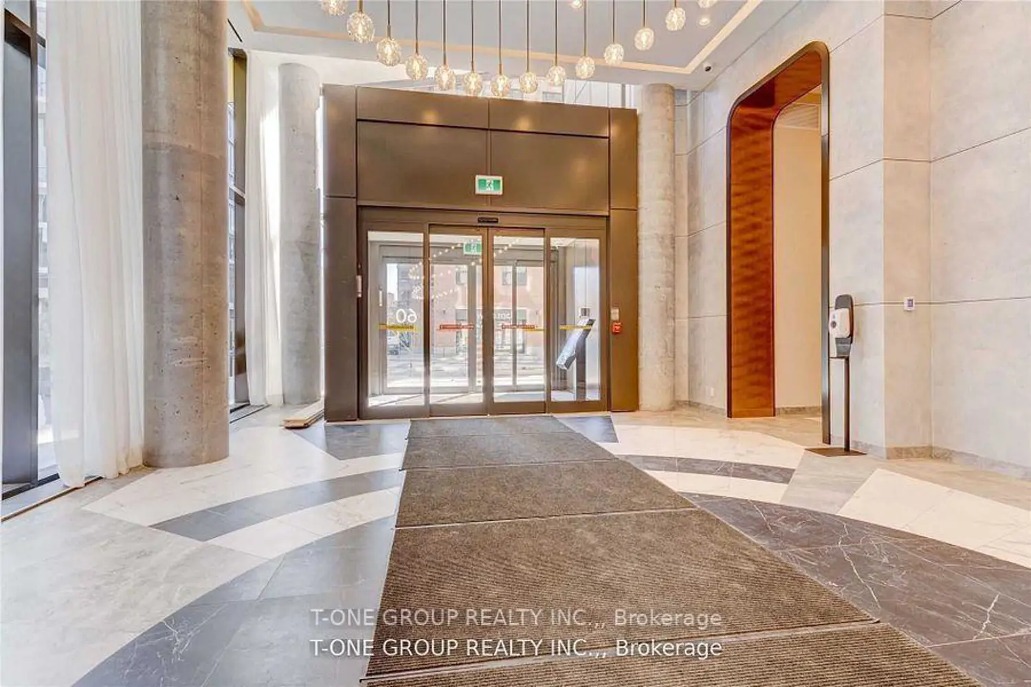 60 Shuter Street 316