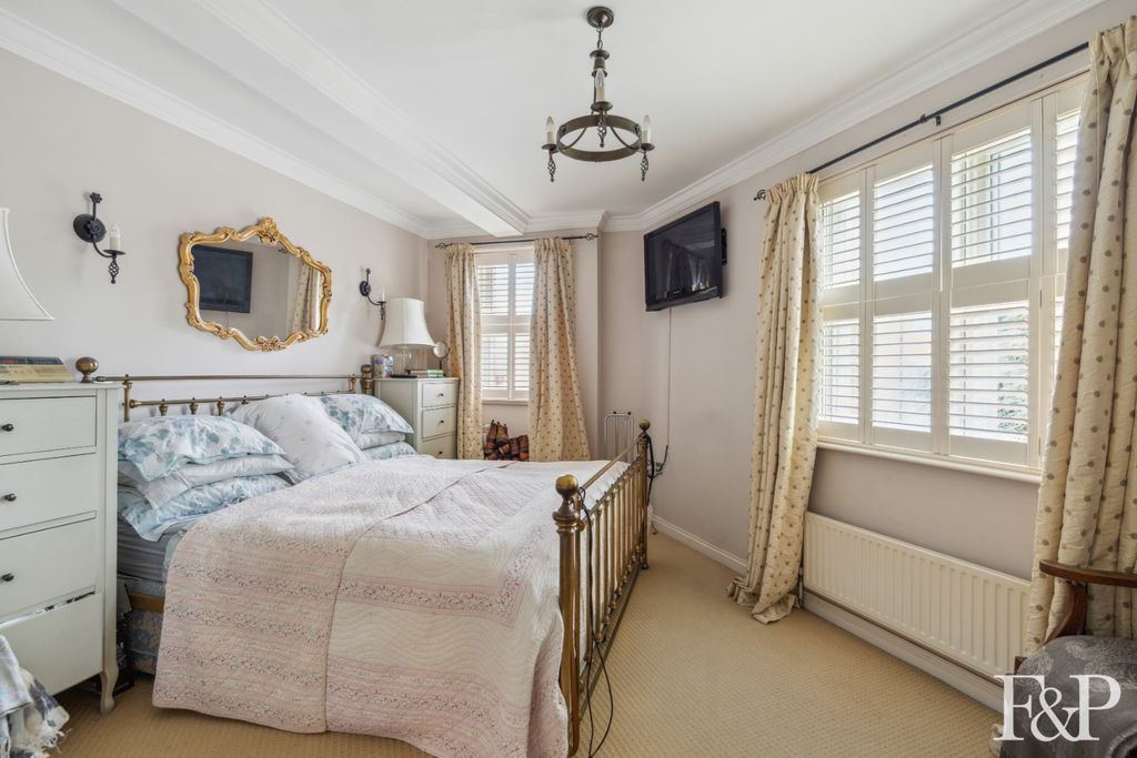 Additional image 11 of 2 bed flat for saleLongbourn, Windsor SL4