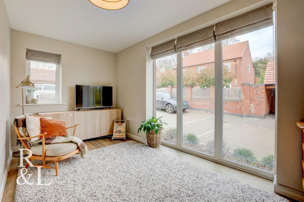 Additional image 3 of 3 bed semi-detached house for salePoplar Close, Overseal DE12