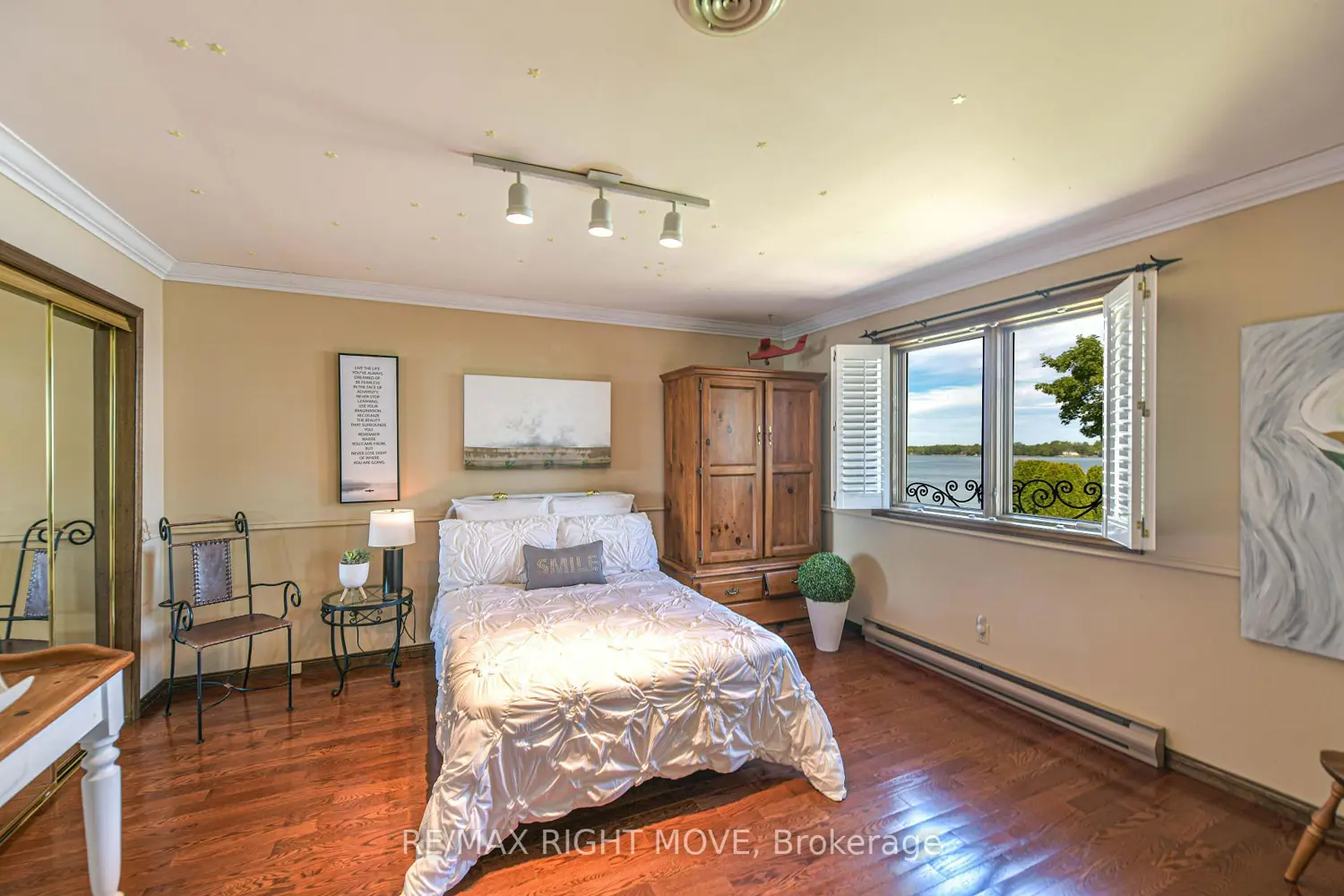 Additional image 3 of 759 Broadview Avenue