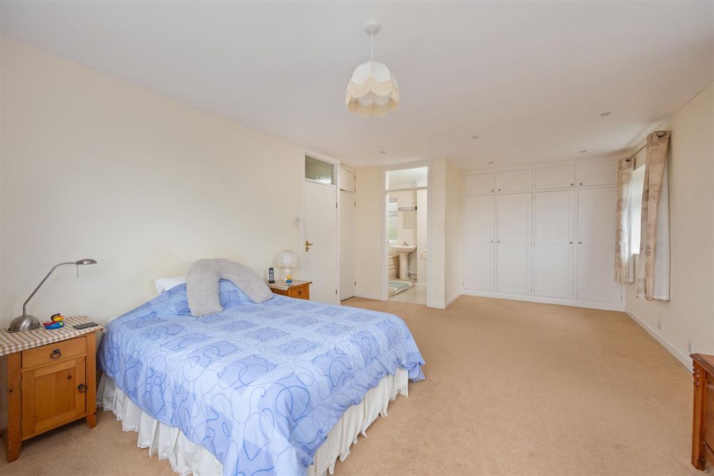 Additional image 9 of 6 bed detached house for saleFurze Close, Worthing BN13