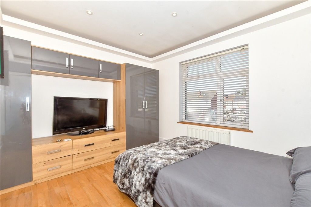 Additional image 8 of 3 bed terraced house for saleSunningdale Road, Portsmouth, Hampshire PO3