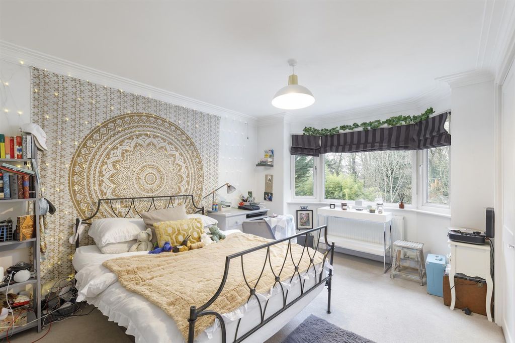 Additional image 23 of 4 bed detached house for saleSchool Road, Windlesham GU20