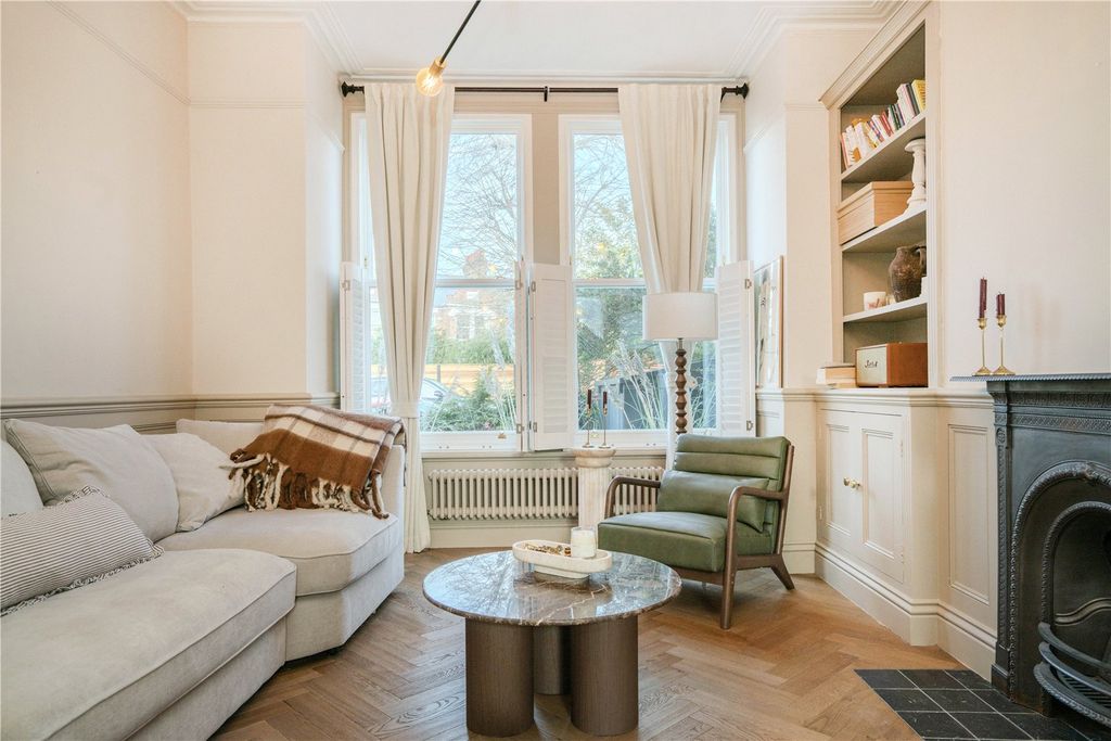 Additional image 2 of 4 bed detached house for saleBeaumont Avenue, Richmond TW9