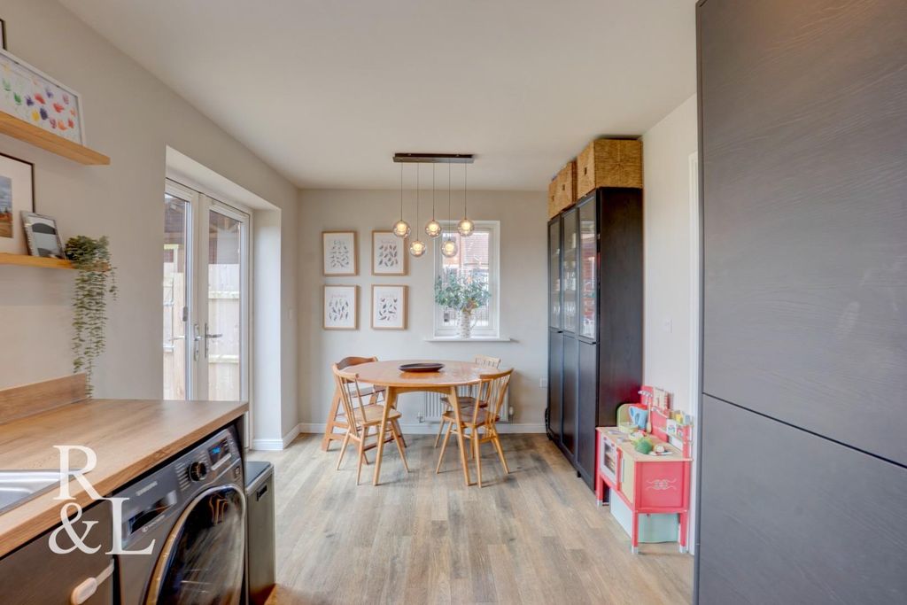 Additional image 9 of 3 bed semi-detached house for salePoplar Close, Overseal DE12