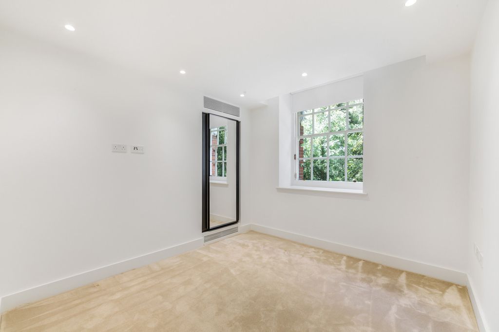 Additional image 10 of 2 bed flat for saleStar & Garter House, Richmond TW10