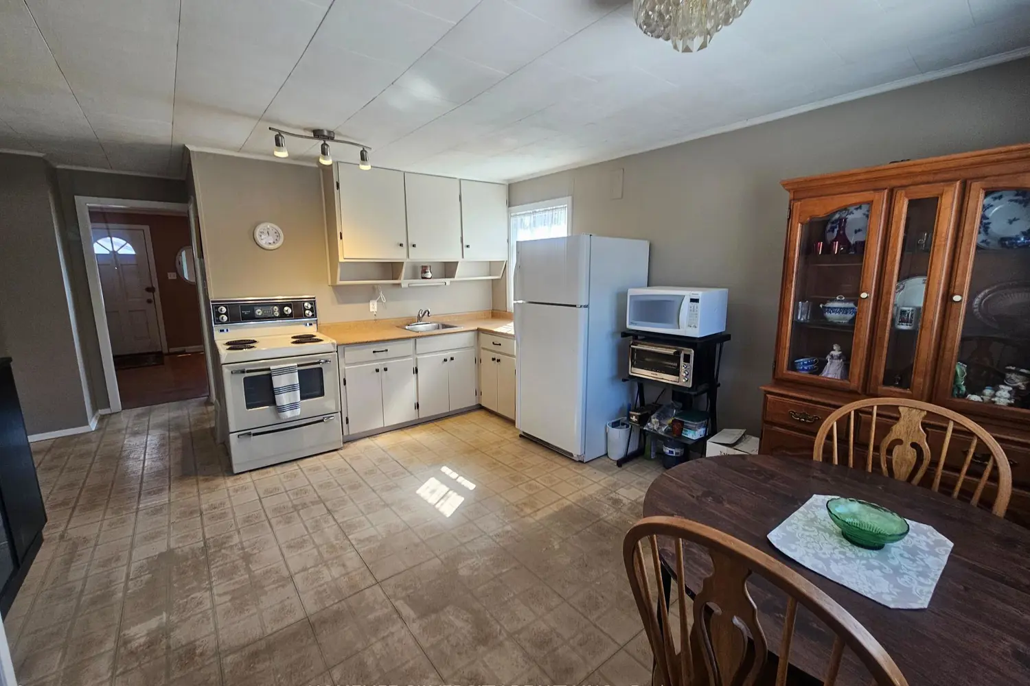 Additional image 19 of 3067 Churchill Avenue