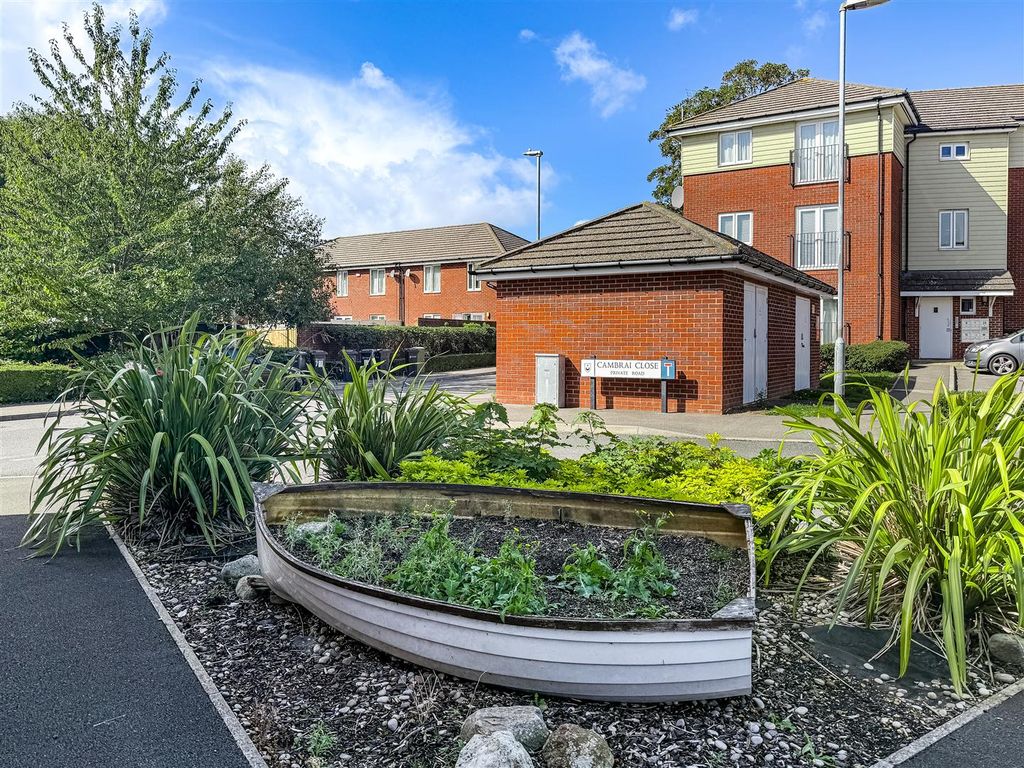 Additional image 9 of 2 bed flat for saleCambrai Close, Portsmouth PO3