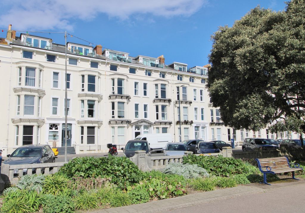 1 bed flat for saleSouth Parade, Southsea PO5